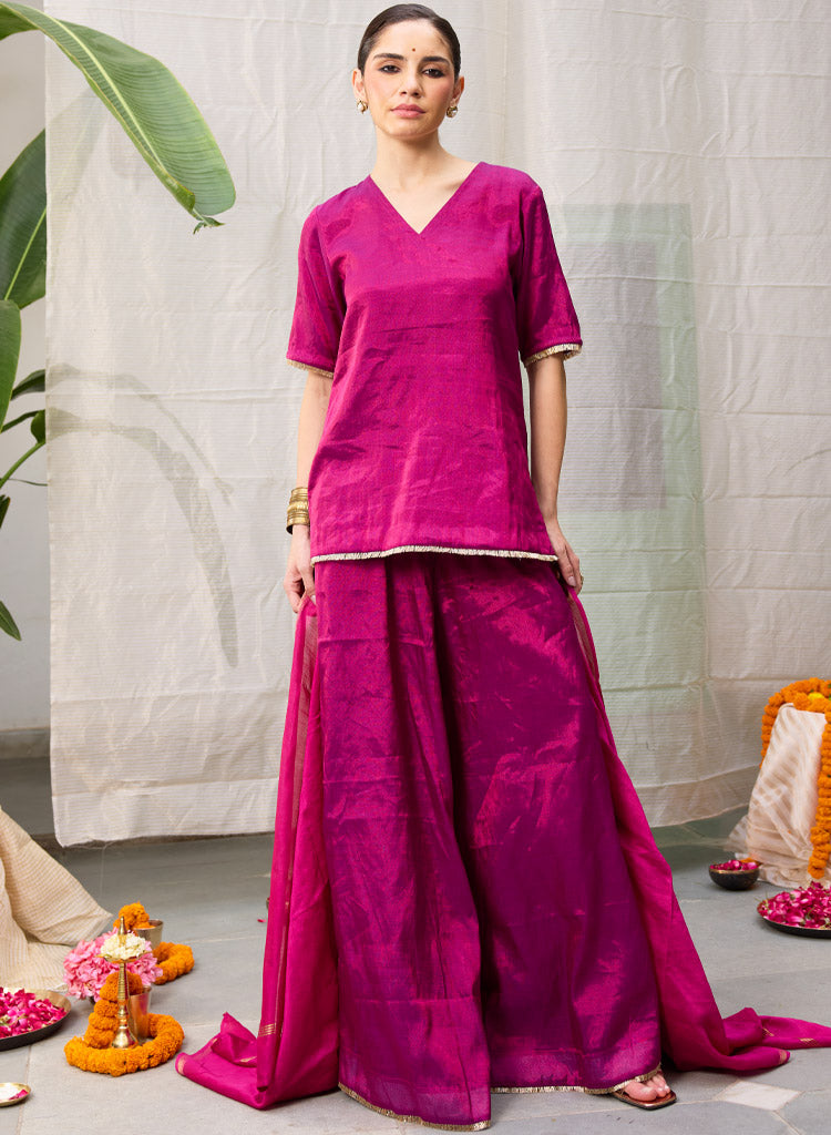 Amala-Set-Fuschia-D_ae342211-235c-4c6d-9138-e2e04e28b77a.jpg