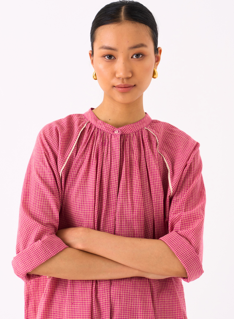 Gather-Neck-Set-Pink-Check-C.png