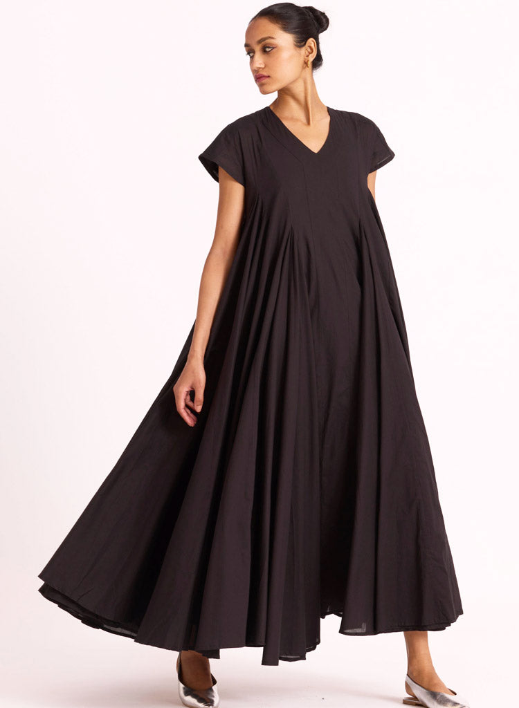 Hadil-Black-Dress-C.jpg