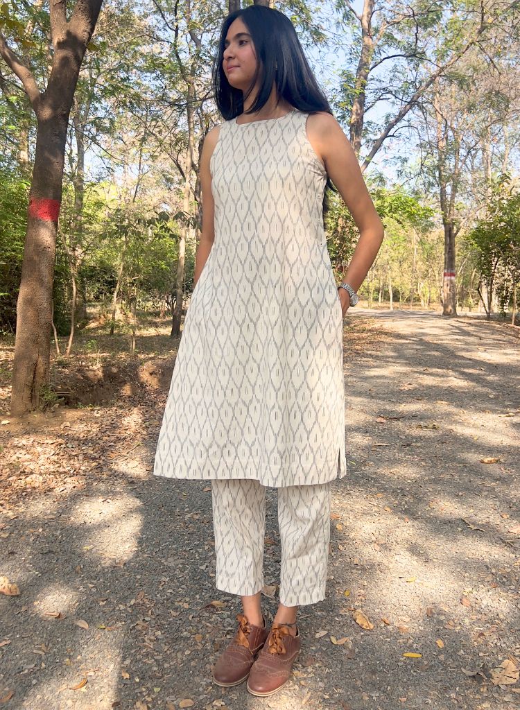 Ikat-Seasonless-Set-2-D.jpg