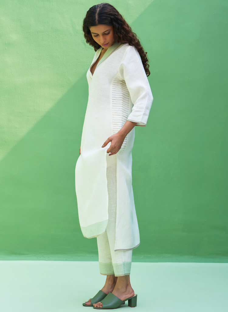 June-Border-Pleated-Kurta-Ivory-A.png