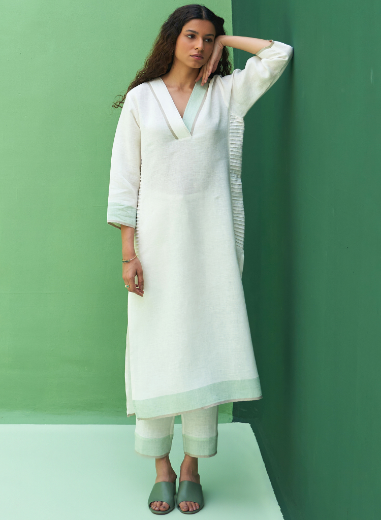 June-Border-Pleated-Kurta-Ivory-D.png