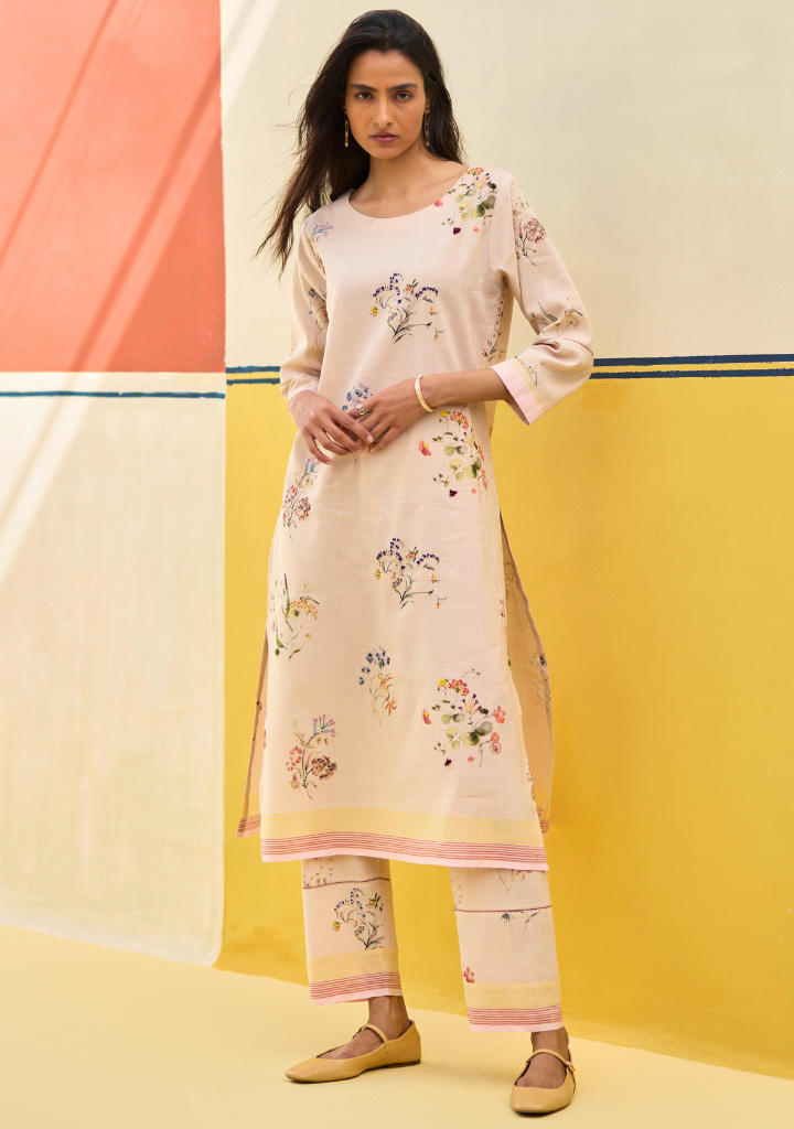 Kera-Floral-Kurta-Sand-D_366f3d09-0201-4b03-a120-3fe6947ccd87.png