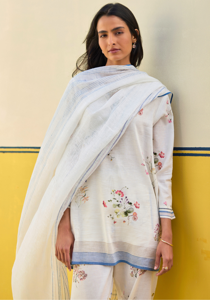 Mana-Stripe-Linen-Dupatta-Ivory-B.png