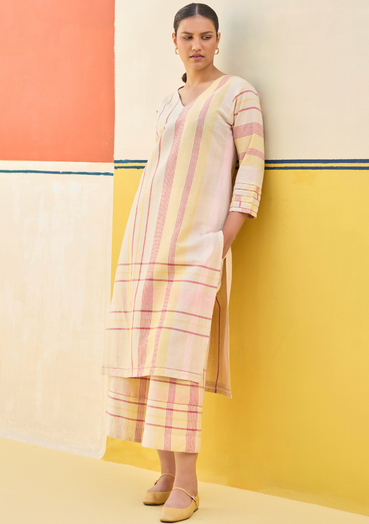 Misa-Check-Kurta-Sand-B_98e1274f-c72f-402a-bd3f-51a483affbc3.png