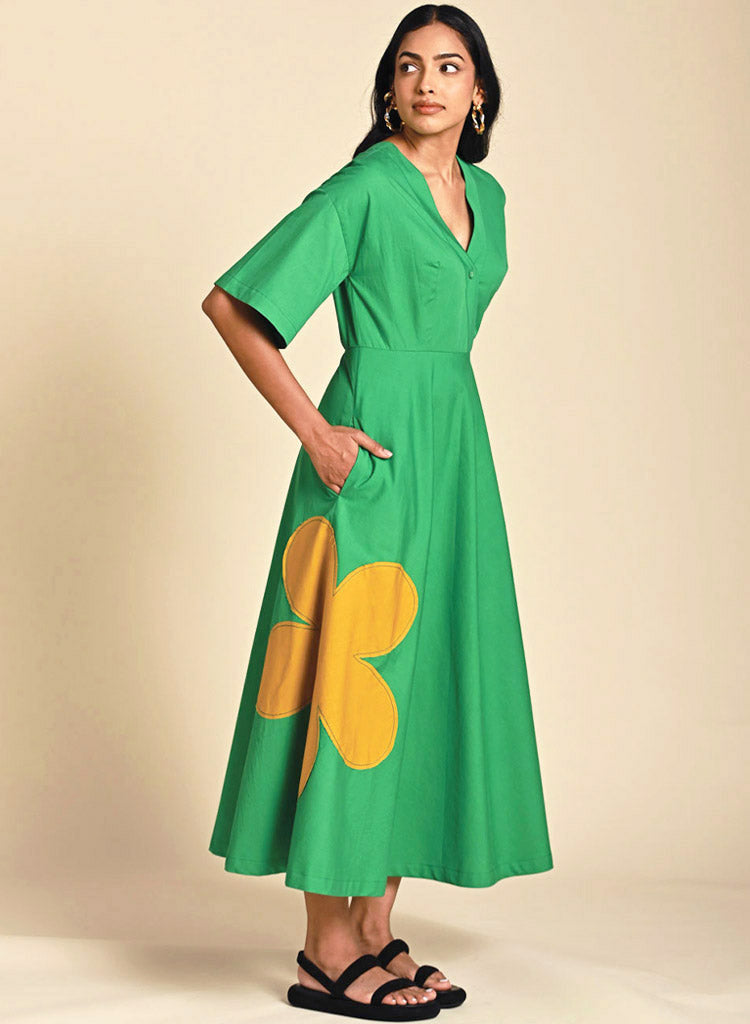 Olivia-Green-Dress-A_24ec4a49-62f0-4cad-aed6-4d5b973cd3fa.jpg