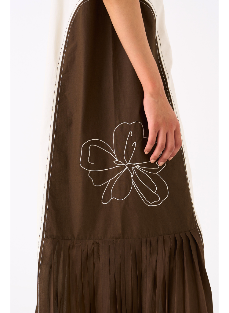 Side-U-Pleat-Dress-C.png