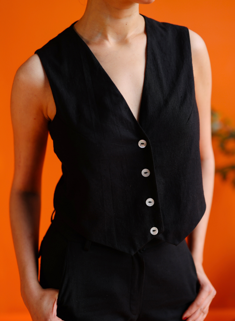 Vasanta-Waistcoat-F.png